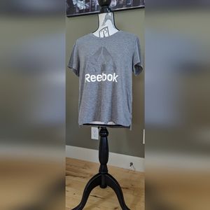 Reebok Woman's T-shirt - Size Large
